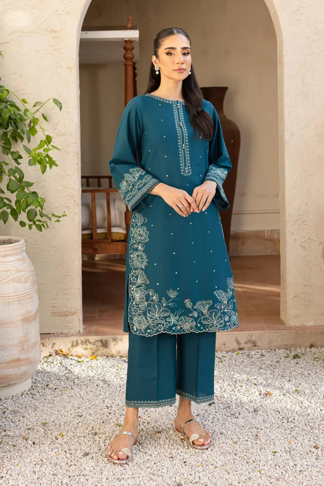 Wania - Unstitched Embroidered Dhanak – 2 PC