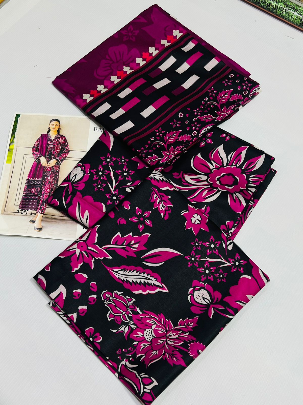 Baroque Digital Printed Linen-3PC - Image 2